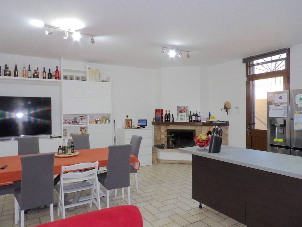 appartamento in vendita a Terni in zona Rivo