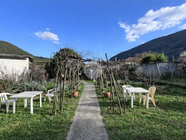 appartamento in vendita a Terni in zona Papigno