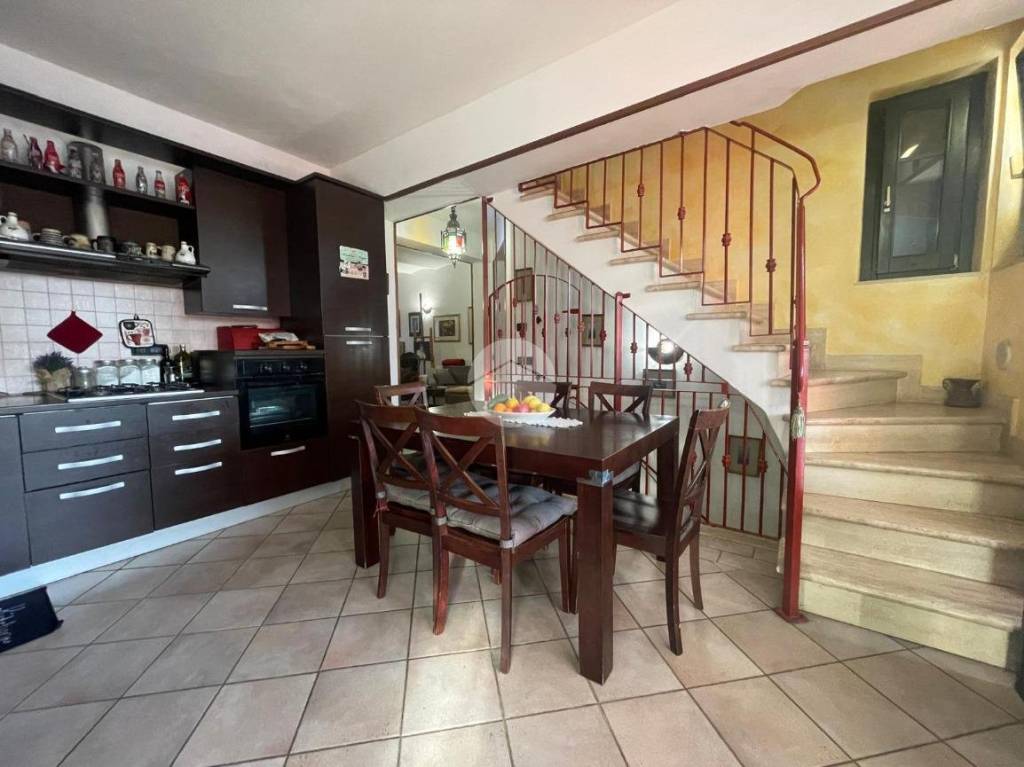 casa indipendente in vendita a Terni