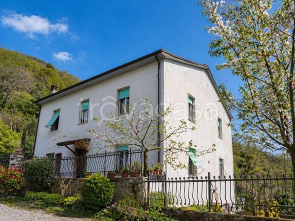 casa indipendente in vendita a Terni in zona Piediluco