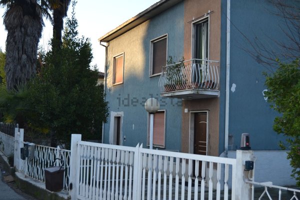 appartamento in vendita a Terni in zona Rivo