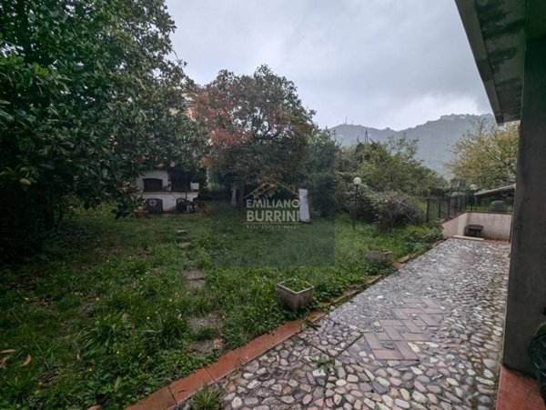 appartamento in vendita a Terni in zona Miranda