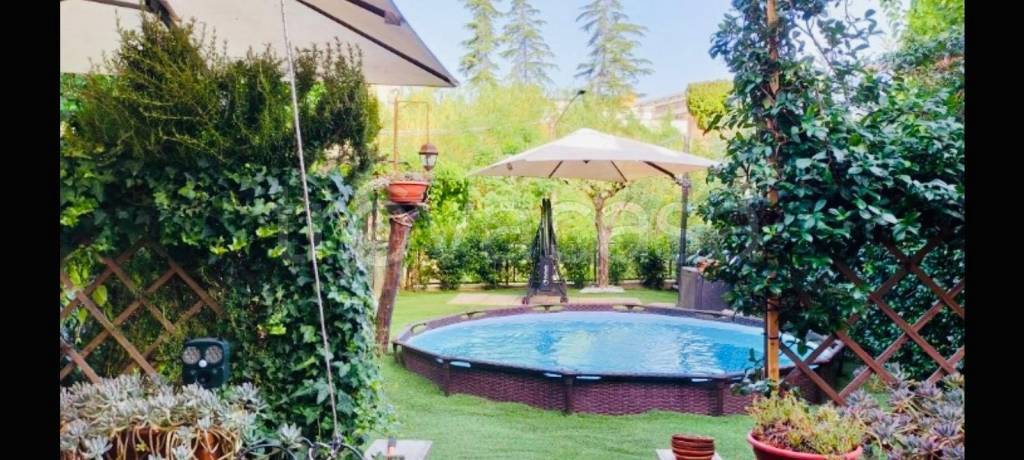 casa indipendente in vendita a Terni in zona Centro Città