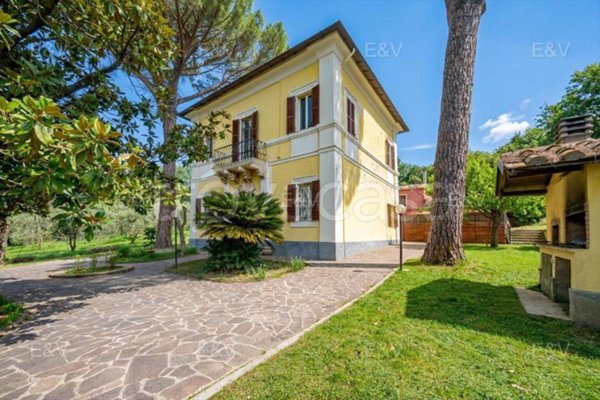 casa indipendente in vendita a Terni in zona Centro Città