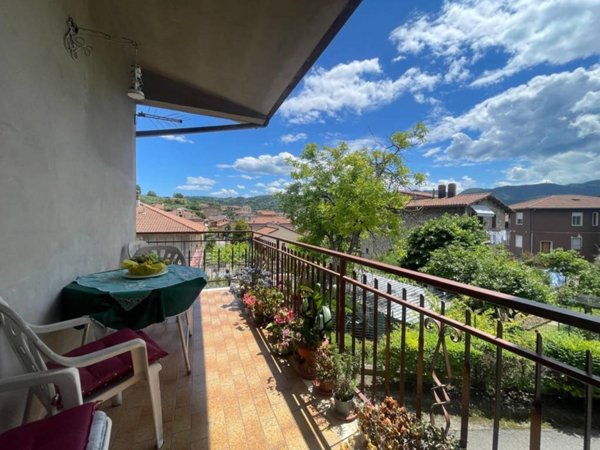casa indipendente in vendita a Terni in zona Piedimonte