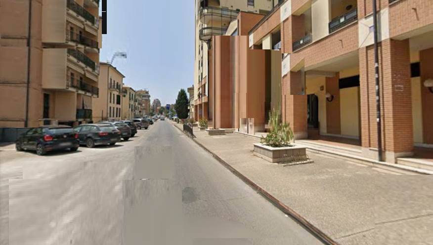 locale commerciale in vendita a Terni