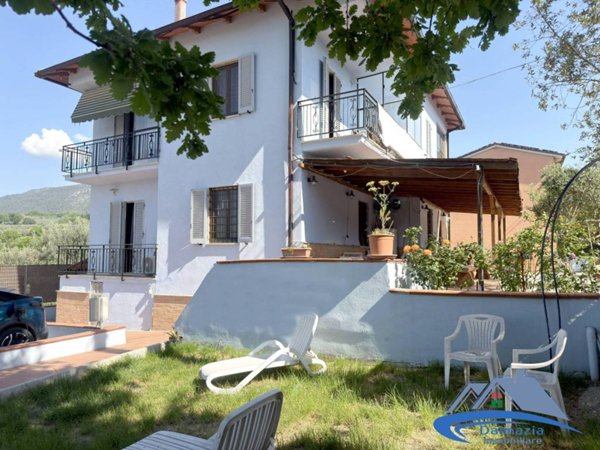 casa indipendente in vendita a Terni