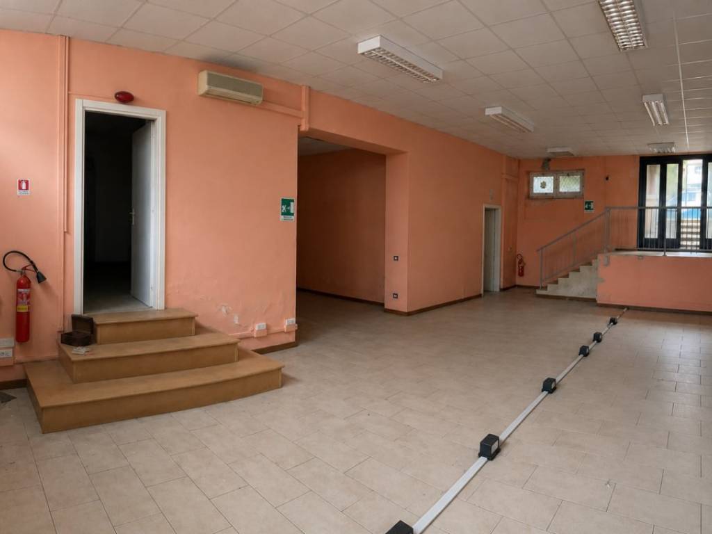 locale commerciale in vendita a Terni in zona Centro Città