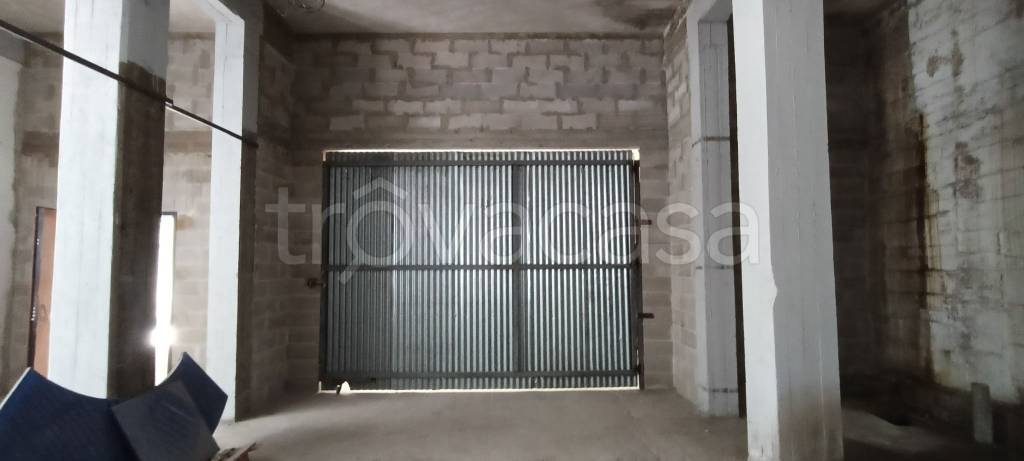 locale commerciale in vendita a Terni