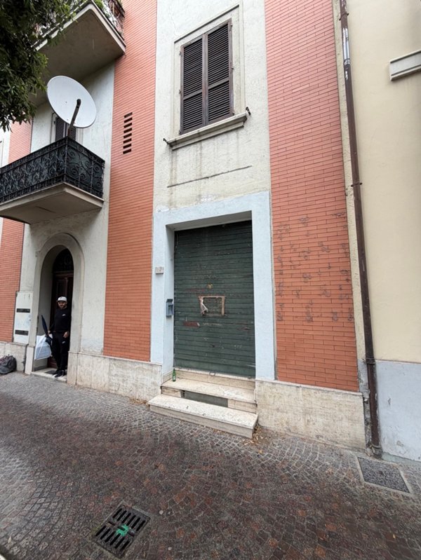 negozio in vendita a Terni