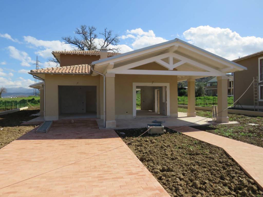 casa indipendente in vendita a Terni in zona Poscargano