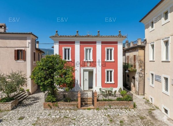 casa indipendente in vendita a Terni in zona Collestatte