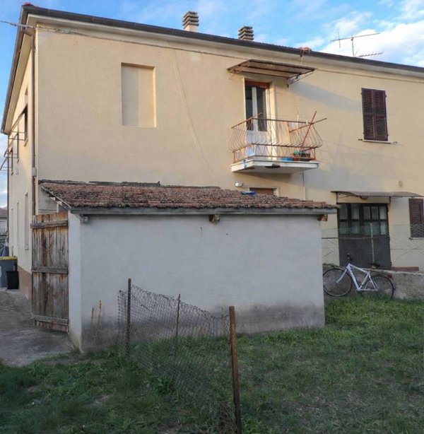 casa indipendente in vendita a Terni
