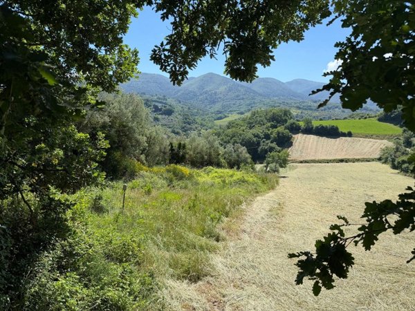 casa indipendente in vendita a Terni