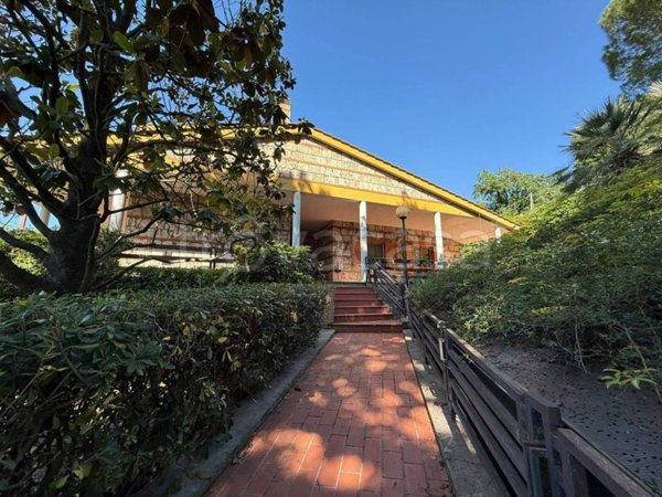 casa indipendente in vendita a Terni in zona Centro Città