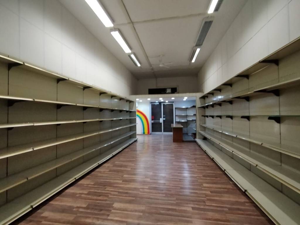 negozio in vendita a Terni in zona Centro Città
