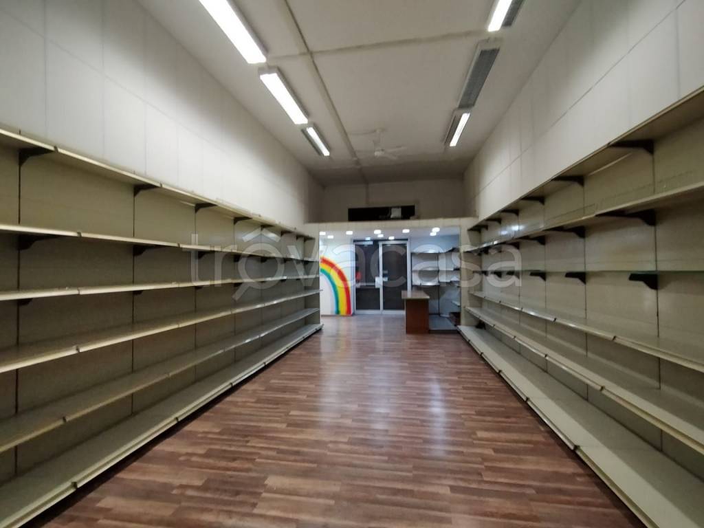 negozio in vendita a Terni in zona Centro Città