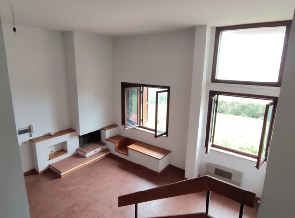 casa indipendente in vendita a Terni in zona Collescipoli
