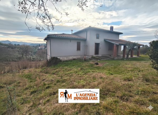 casa indipendente in vendita a Terni in zona Centro Città
