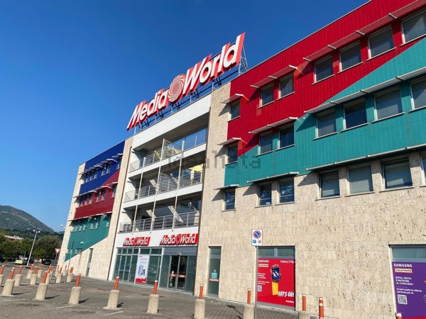 ufficio in vendita a Terni in zona Vanzetti