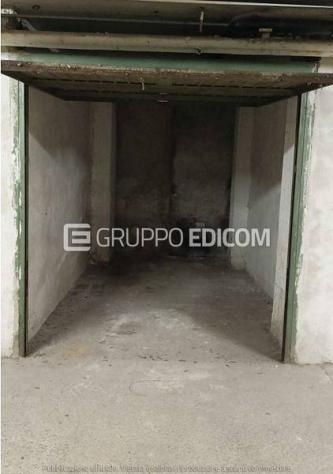 locale commerciale in vendita a Terni