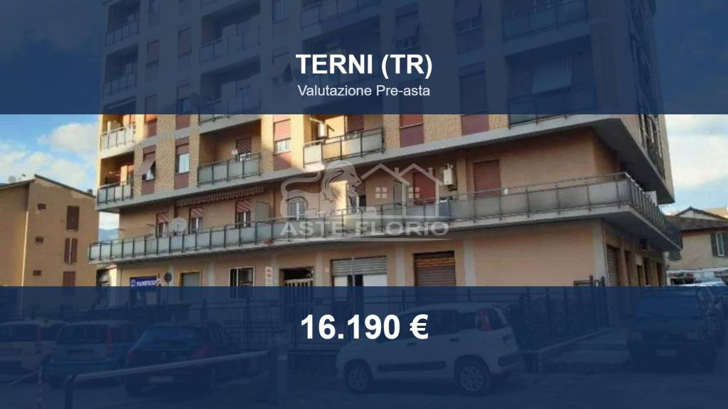 locale commerciale in vendita a Terni