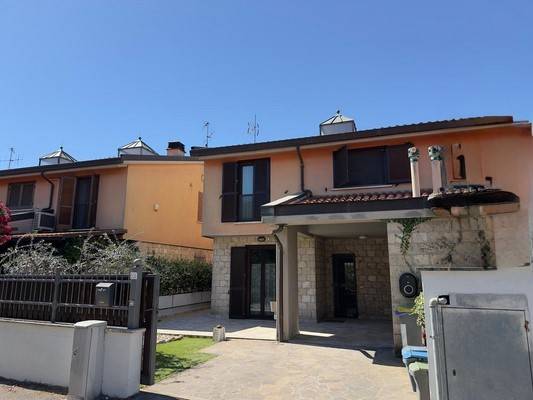 casa indipendente in vendita a Terni in zona Rivo