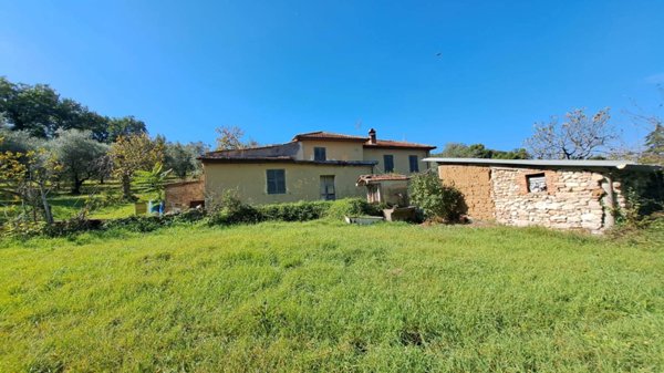 casa indipendente in vendita a Terni in zona Vocabolo Valenza
