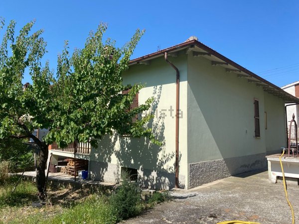 casa indipendente in vendita a Terni in zona Rivo