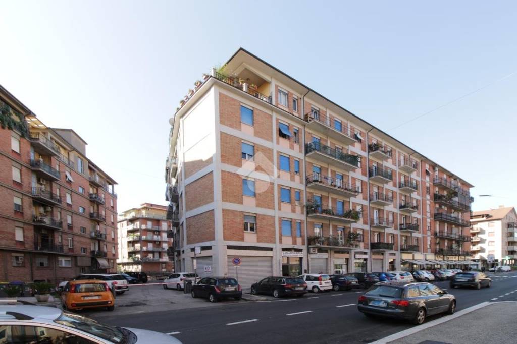 locale di sgombero in vendita a Terni