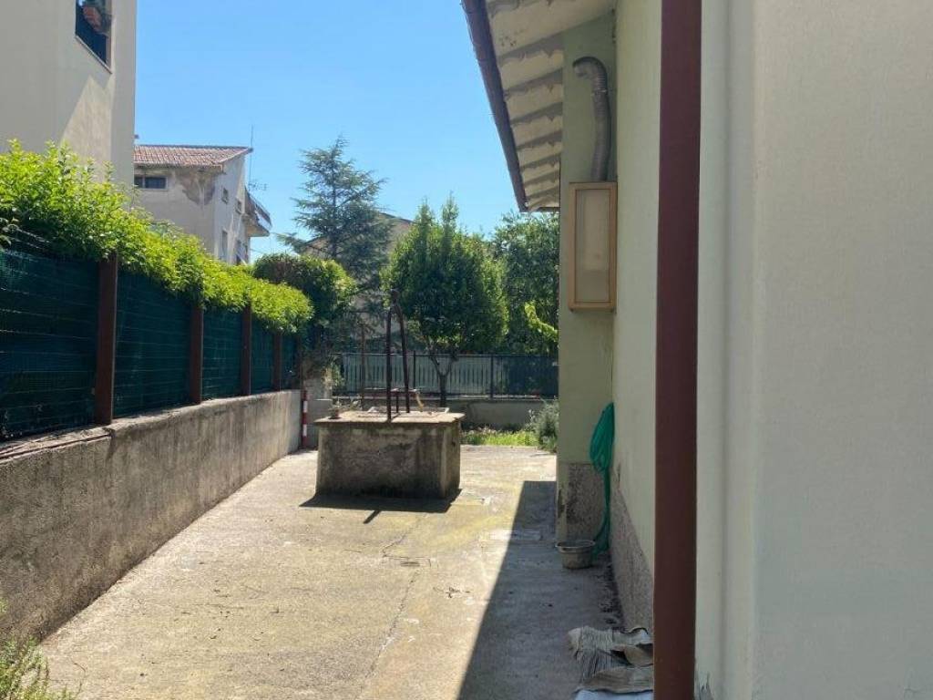 casa indipendente in vendita a Terni in zona Rivo