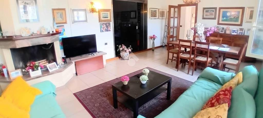 casa indipendente in vendita a Terni in zona Rivo