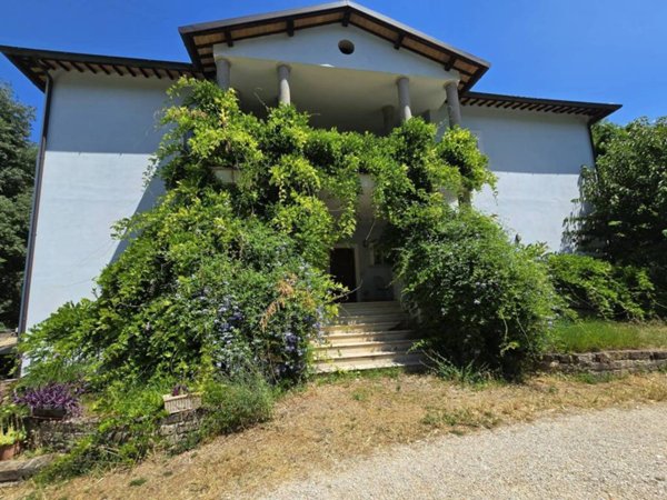 appartamento in vendita a Terni in zona Marmore
