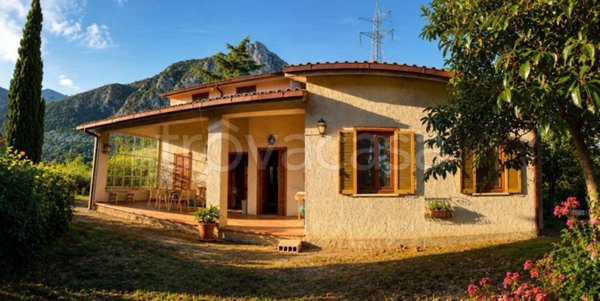 casa indipendente in vendita a Terni in zona Campomaggiore Secondo