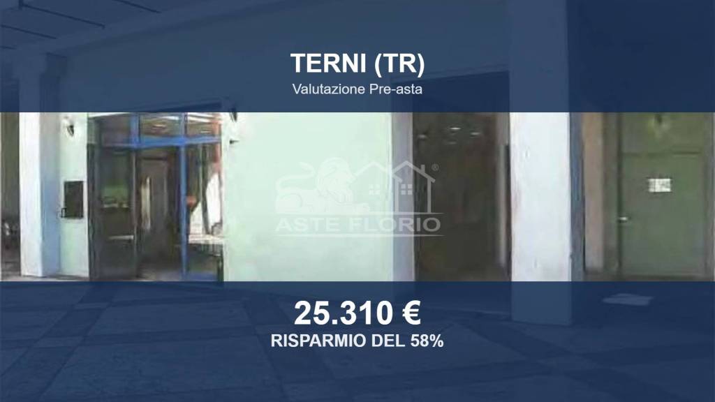 locale commerciale in vendita a Terni in zona Collescipoli