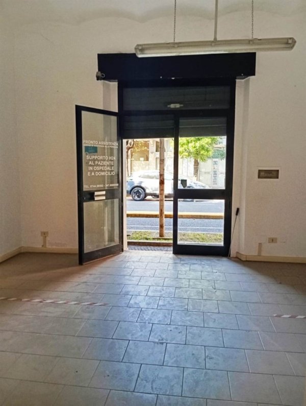 negozio in vendita a Terni in zona Centro Città