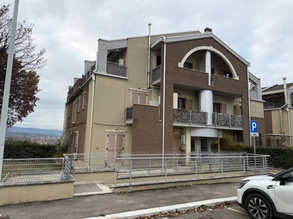 appartamento in vendita a Terni in zona Trevi