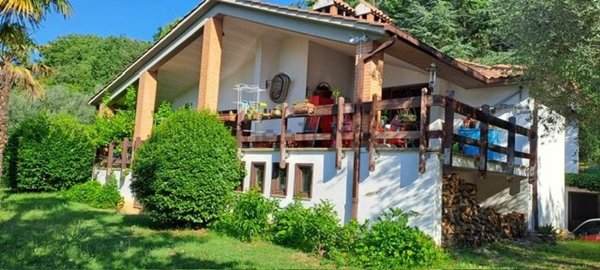 casa indipendente in vendita a Terni in zona Campomaggiore Secondo