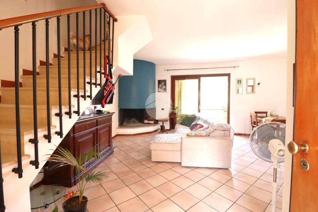 casa indipendente in vendita a Terni in zona Vocabolo Valenza