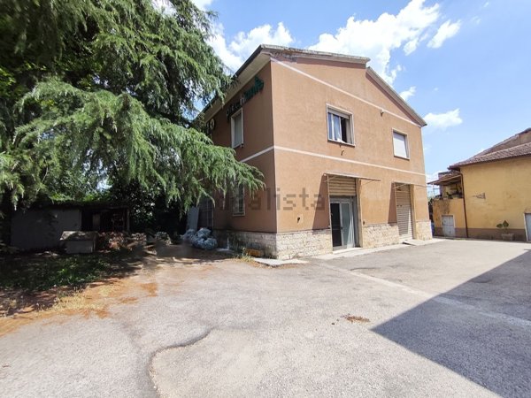 casa indipendente in vendita a Terni in zona Vallemicero