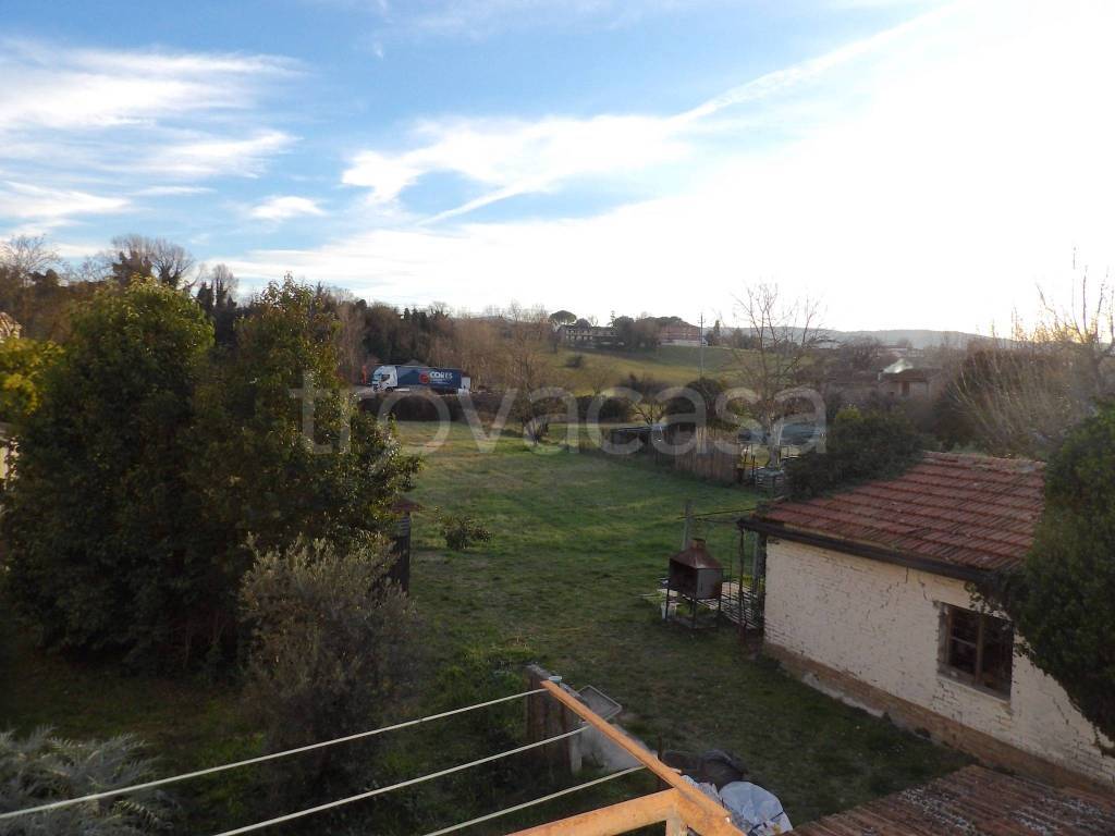 casa indipendente in vendita a Terni in zona Collescipoli