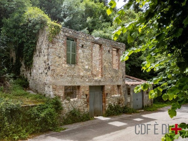 casa indipendente in vendita a Terni in zona Trevi