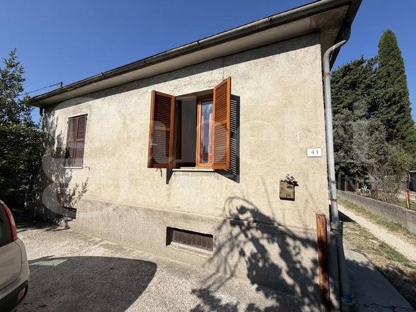 casa indipendente in vendita a Terni in zona Trevi