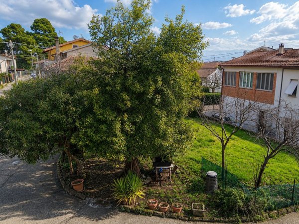 casa indipendente in vendita a Terni in zona Vallemicero