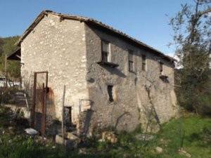 casa indipendente in vendita a Terni in zona Trevi