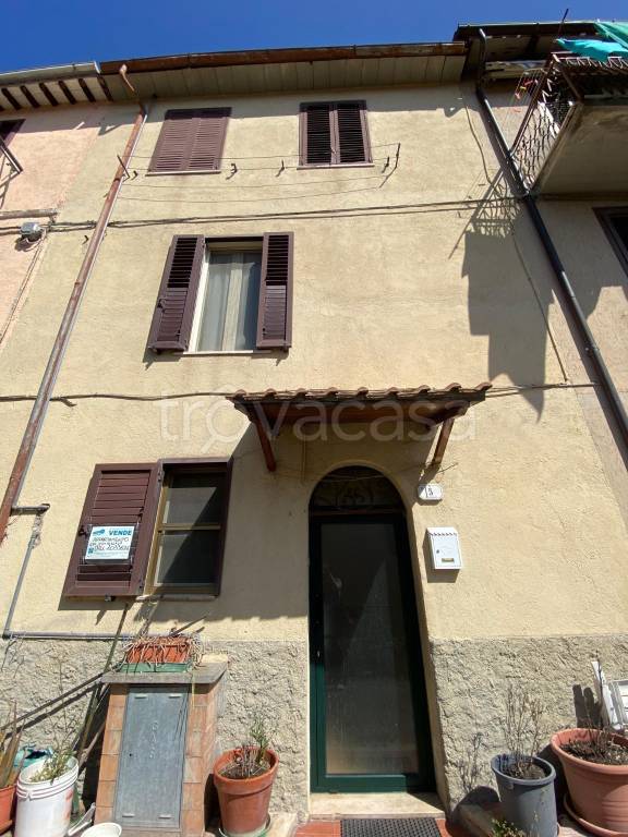 casa indipendente in vendita a Terni in zona Torreorsina