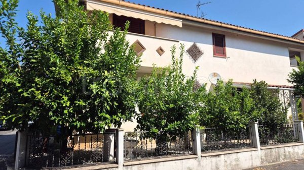 casa indipendente in vendita a Terni in zona Rivo