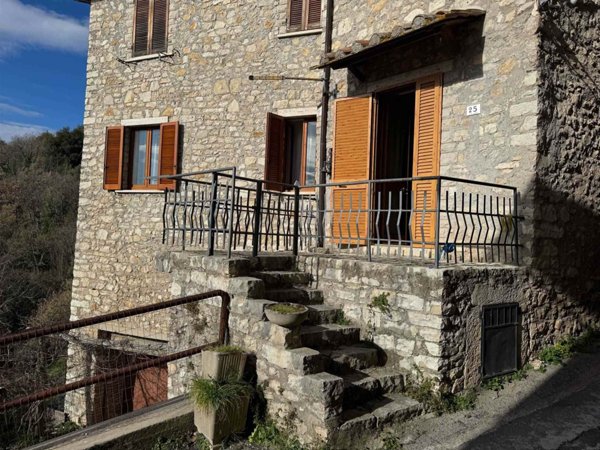 casa indipendente in vendita a Terni in zona Battiferro