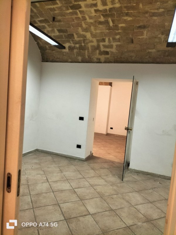 locale di sgombero in vendita a Terni in zona Centro Città