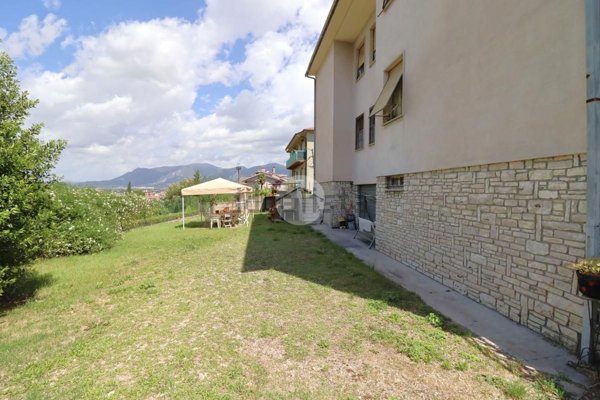 casa indipendente in vendita a Terni